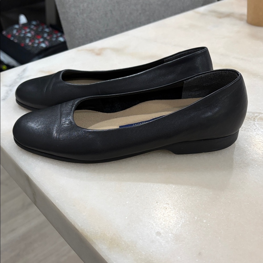 Black Leather Ballet Flats